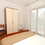 With A Parking Space Jelsa, Hvar - 8765 Apartment Jelsa (Hvar)