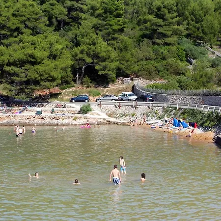 With A Parking Space Jelsa, Hvar - 8765 Apartmán Jelsa (Hvar)