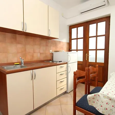 With A Parking Space Jelsa, Hvar - 8765 Apartmán *