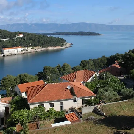 With A Parking Space Jelsa, Hvar - 8765 Apartmán Jelsa (Hvar)