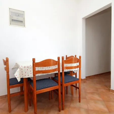 Apartmán With A Parking Space Jelsa, Hvar - 8765 *