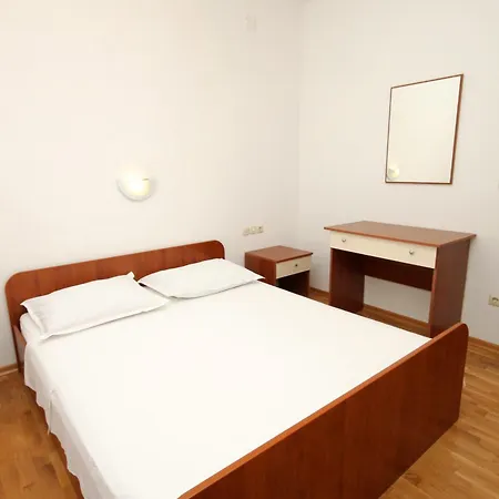 With A Parking Space Jelsa, Hvar - 8765 Apartmán