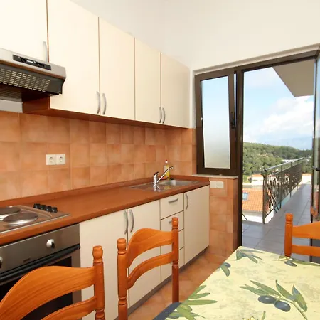 With A Parking Space Jelsa, Hvar - 8765 Apartmán *