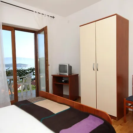 With A Parking Space Jelsa, Hvar - 8765 * Jelsa (Hvar)