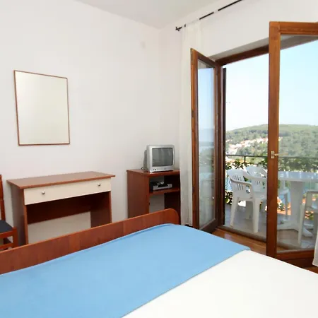 With A Parking Space Jelsa, Hvar - 8765 Apartmán